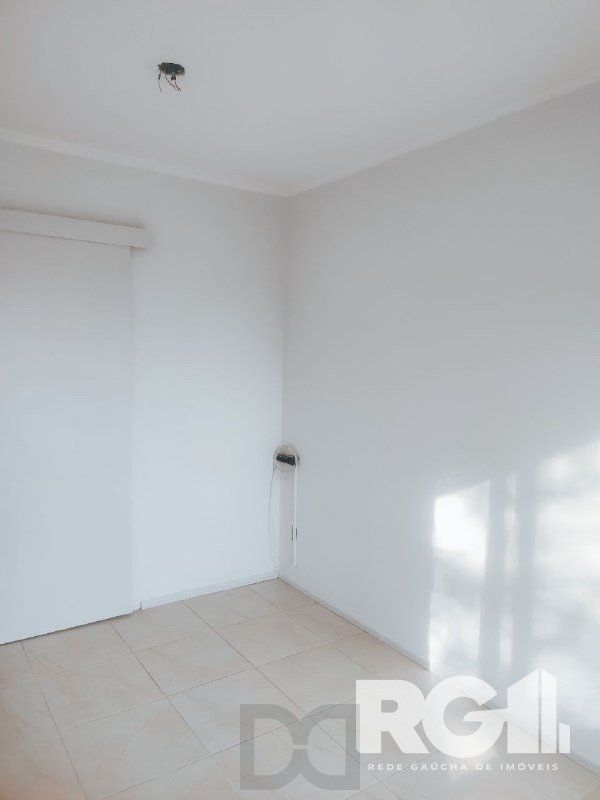 Apartamento reformado com 2 dormitórios 55m² privativos, com vaga no bairro Leopoldina — foto 11
