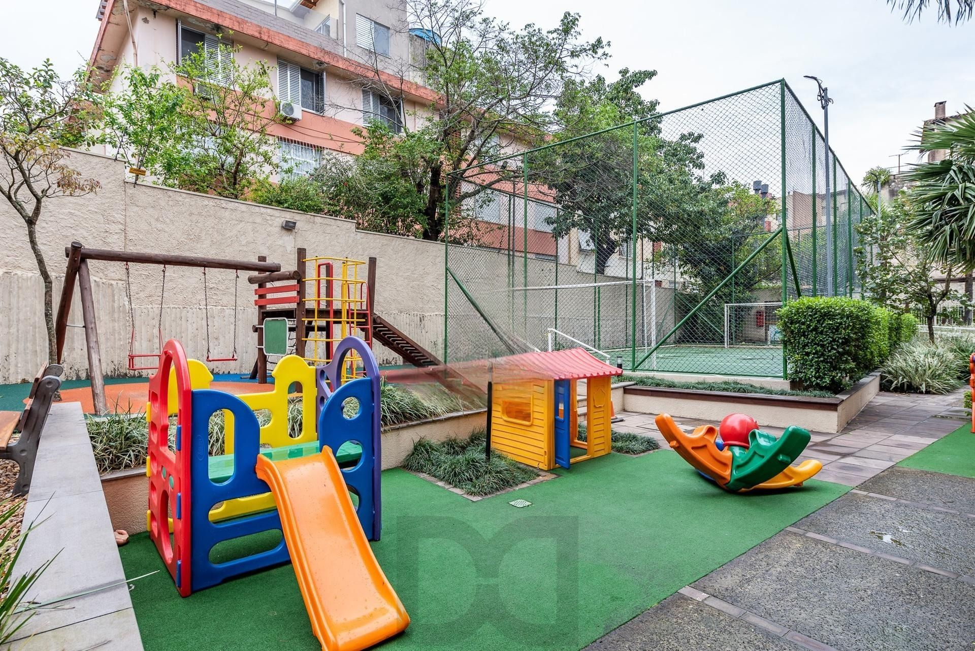 Duplex c/ Pé Direito Duplo – Jd. Lindóia — foto 32