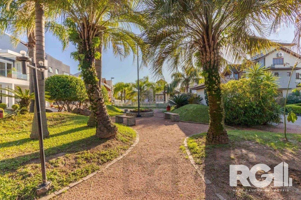 Casa em Condomínio com 3 Suítes, Espaço Gourmet e 5 Vagas de Garagem — foto 26