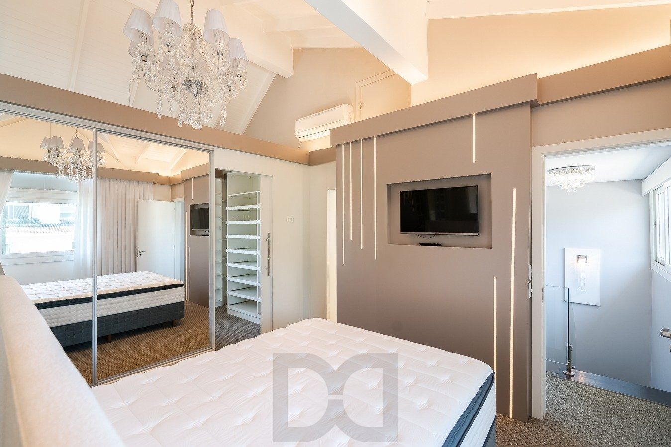 Casa em Condomínio de Alto Padrão com 4 Suítes no Três Figueiras — foto 20