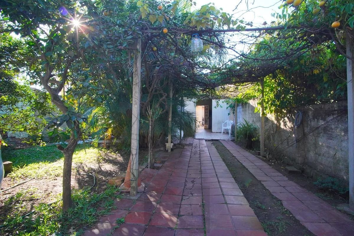 Casa Térrea com 5 dormitórios, Amplo Terreno de 300m² - Bairro Santa Rosa — foto 31