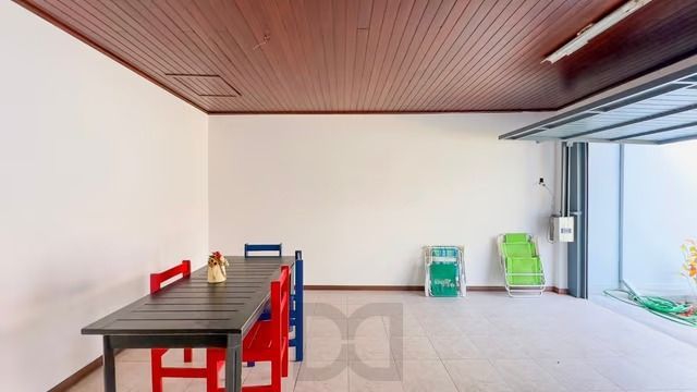 Casa térrea com 3 dormitórios, piscina, espaço gourmet com churrasqueira. — foto 18