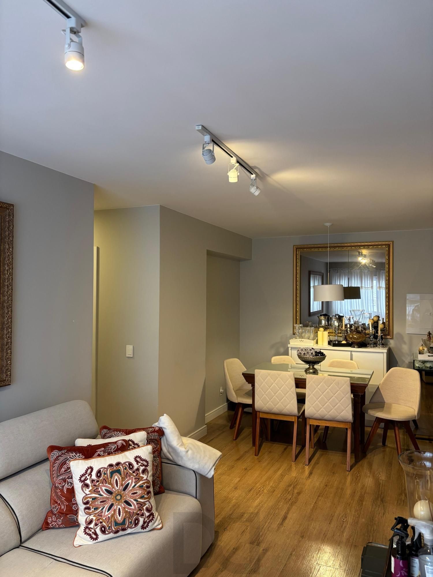Apartamento de 3 dormitórios, andar alto vaga dupla - Jardim Lindóia — foto 2