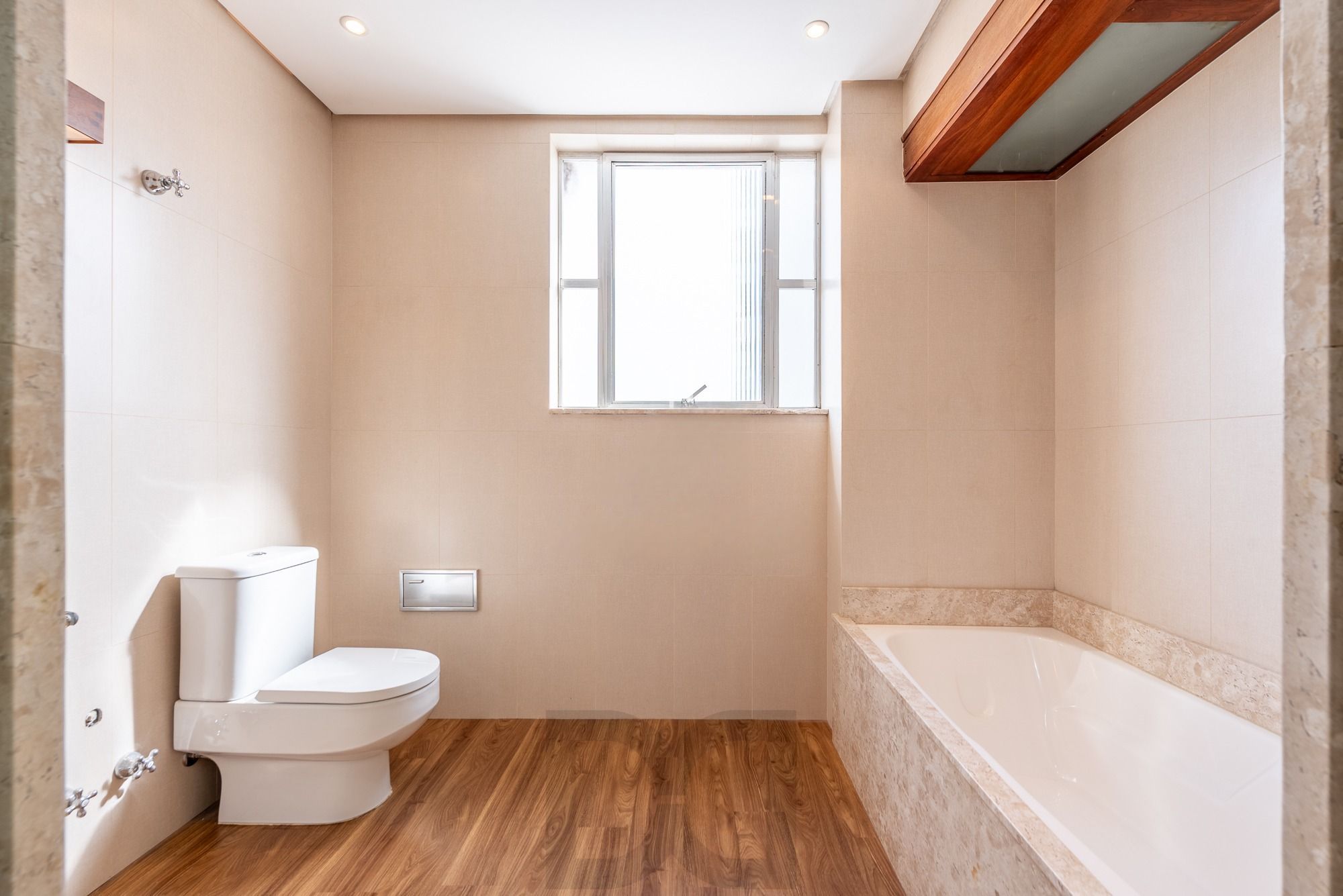 Apartamento com 295m² e 3 dormitórios, 1 suíte, 2 vagas individuais, no bairro Independência — foto 26