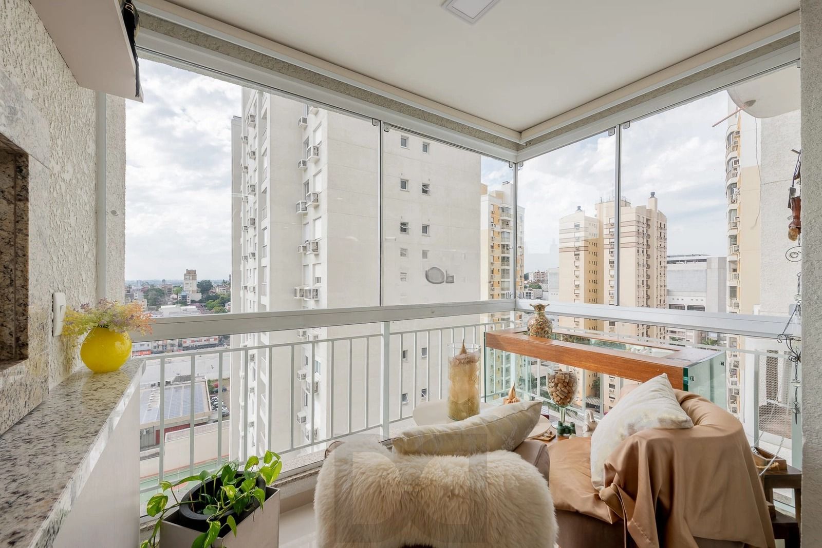 Apartamento mobiliado com 3 dormitórios churrasqueira e 2 vagas no Passo d’Areia — foto 14