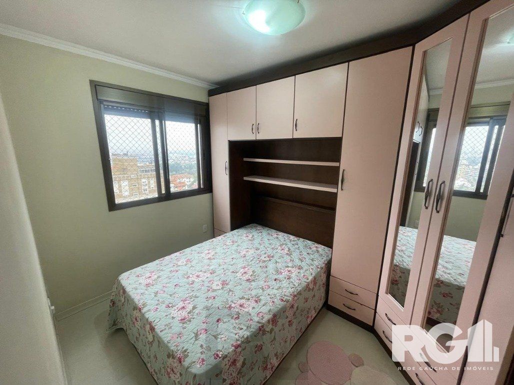 Apartamento com 3 dormitórios, 1 suíte, lavabo, 2 vagas cobertas, semimobiliado, churrasqueira e lareira. — foto 23