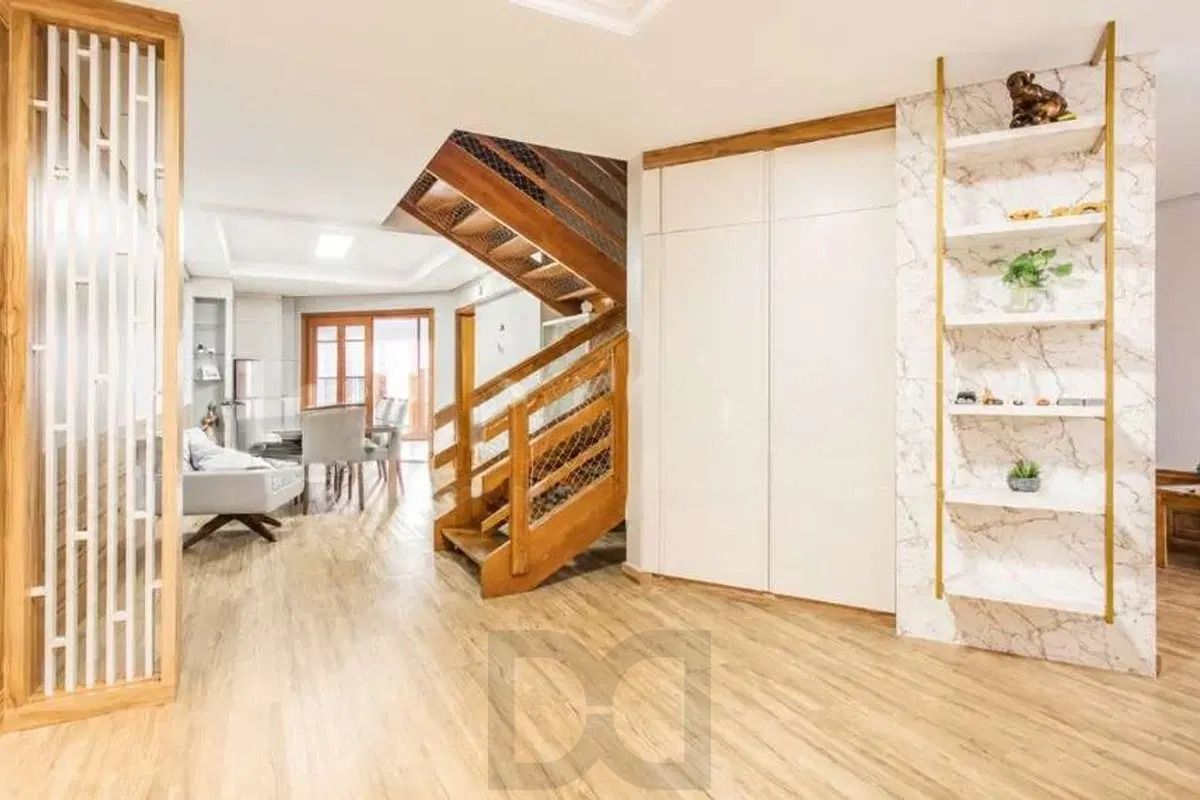 Casa com 3 dormitórios, suíte, churrasqueira e piscina. — foto 11