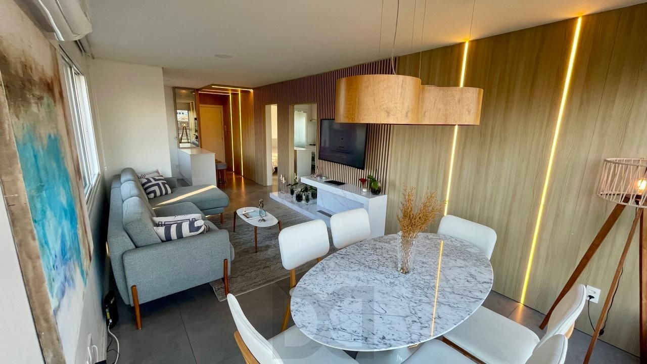 Apartamento 2 Dorm Mobiliado com Vaga e Elevador — foto 1