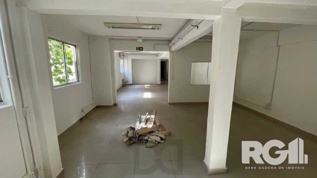 Prédio Comercial Imponente com 1.200m² na Zona Norte de Porto Alegre — foto 11
