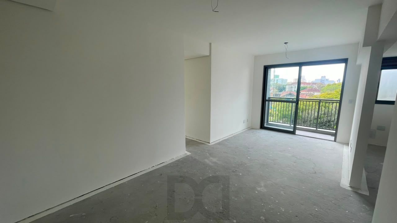 Apartamento à venda com 3 quartos sendo 1 suíte, com 2 vagas, no bairro Petrópolis — foto 2