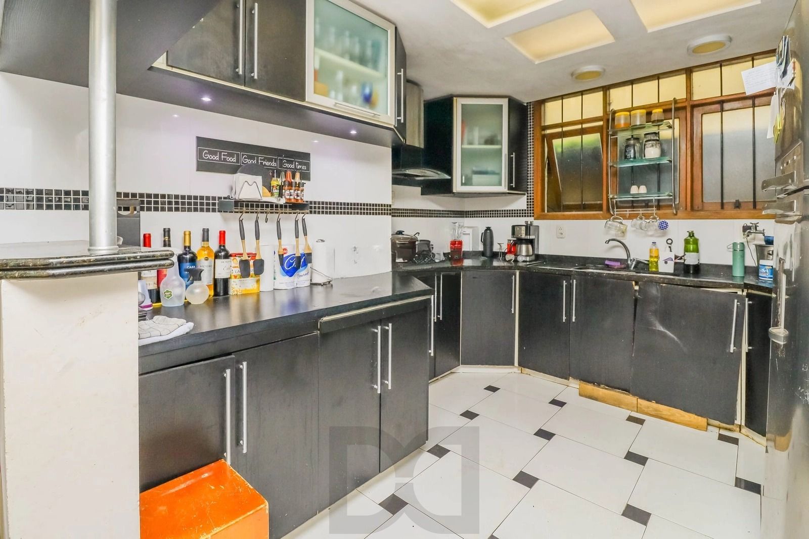 Casa com 4 dormitórios, suíte com closet e amplo terraço no Passo d’Areia — foto 9