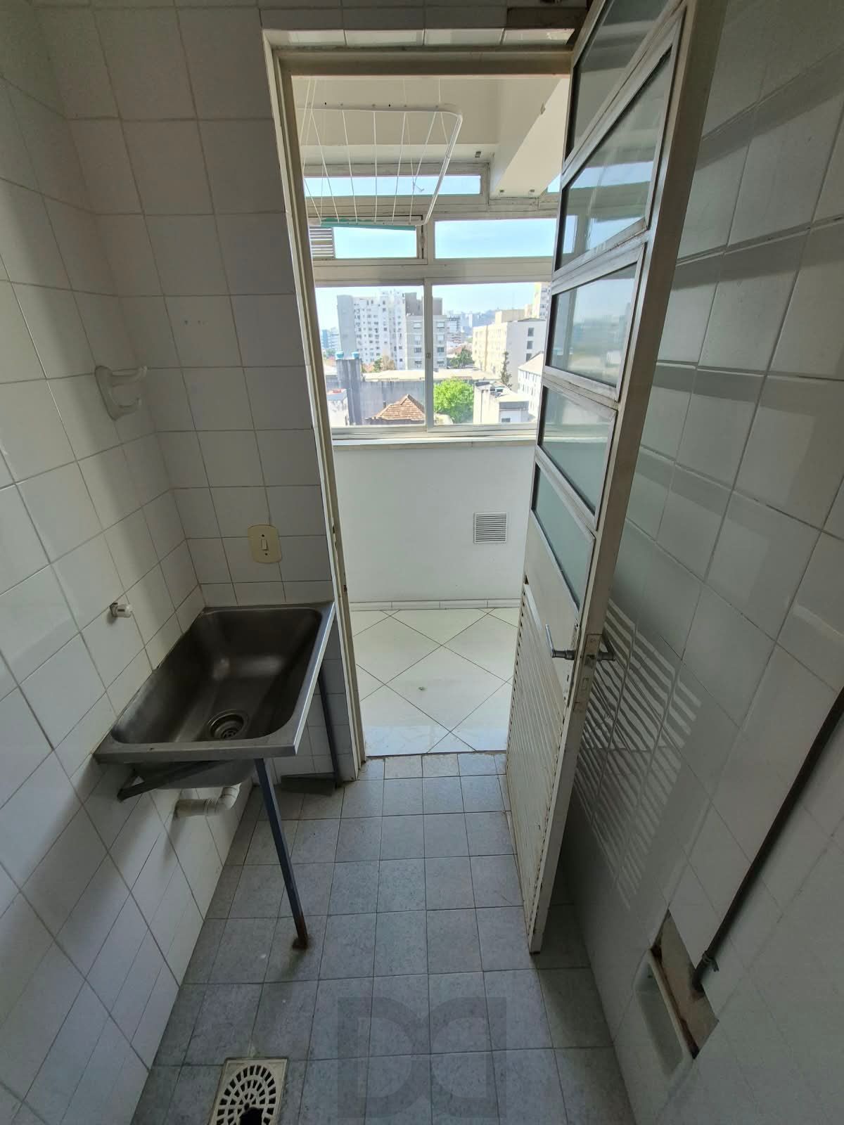 Apartamento com 2 Dormitórios na Cidade Baixa — foto 9