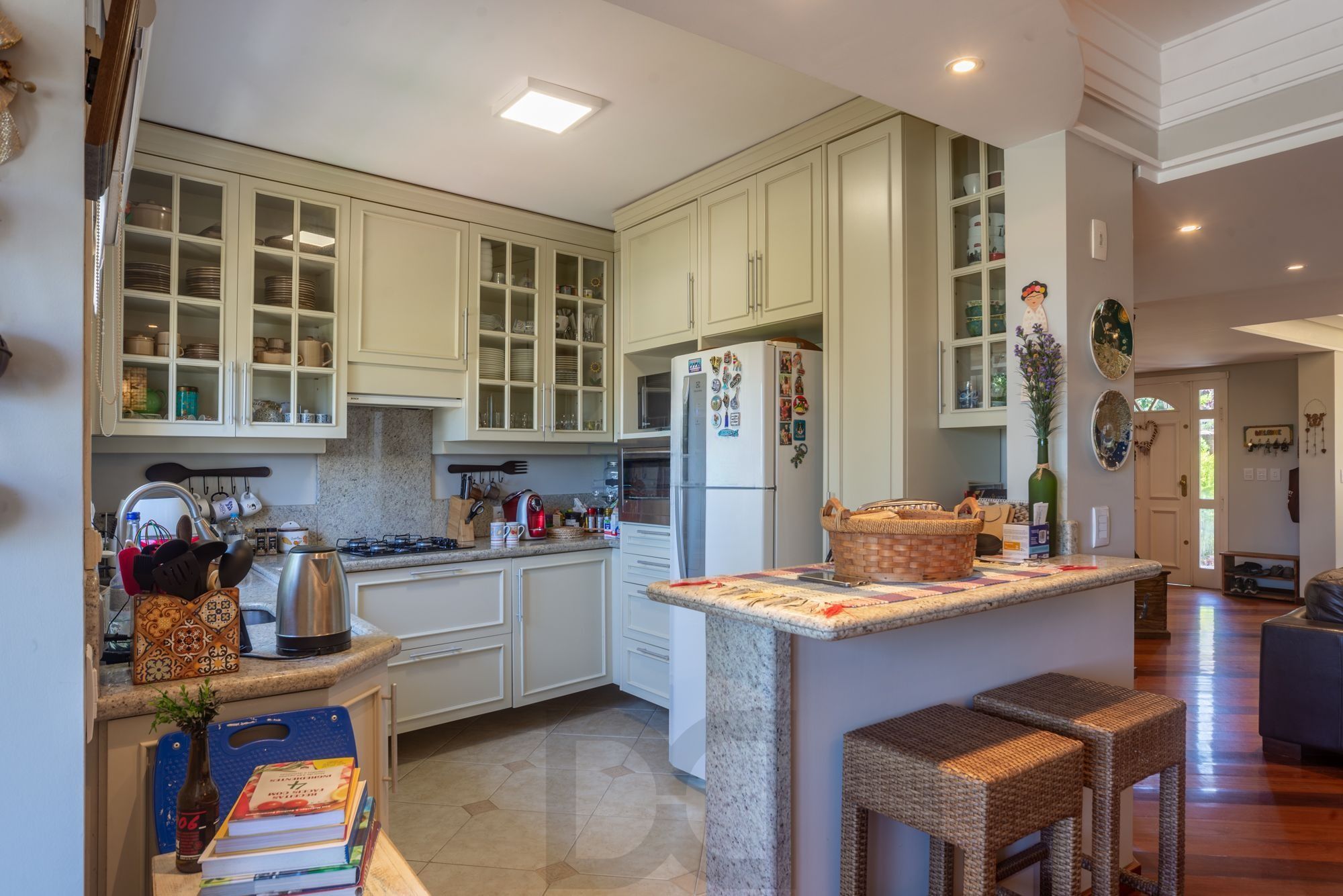 Casa térrea com 4 dormitórios, 2 suítes e 3 vagas. — foto 14