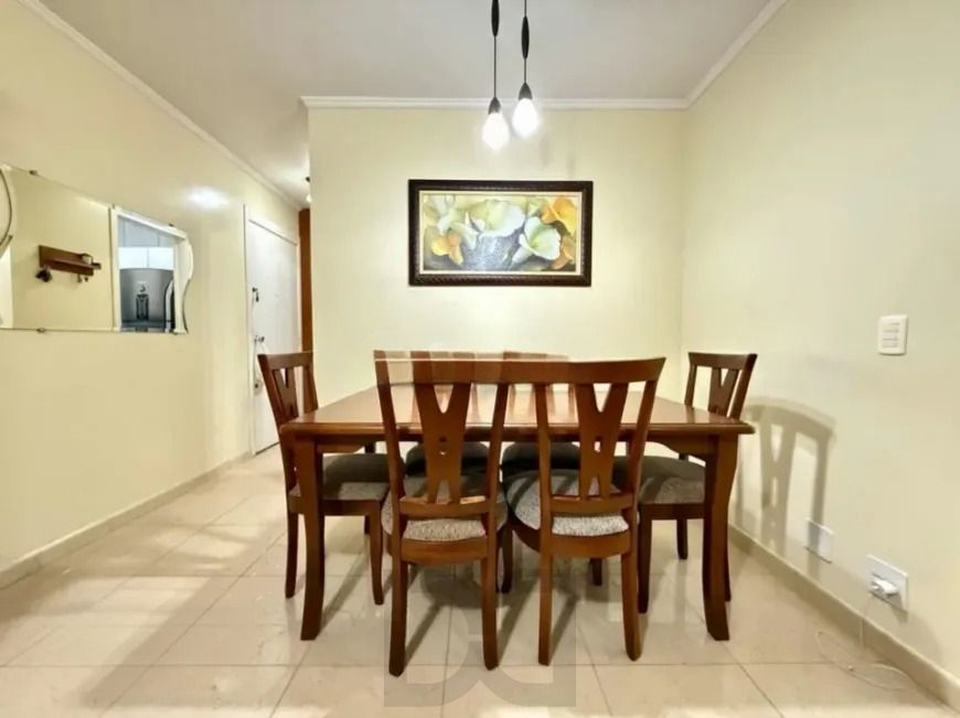 Apartamento com 3 dormitórios, sacada e churrasqueira. — foto 4