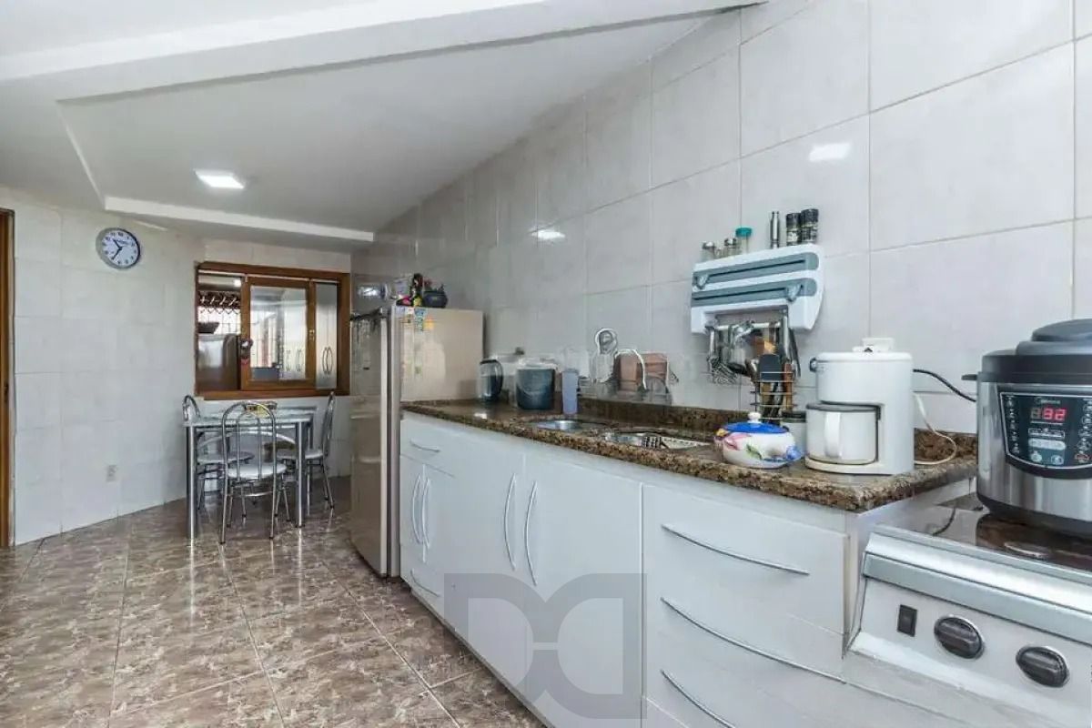 Casa térrea com 5 dormitórios, 2 suítes, 3 vagas. — foto 18
