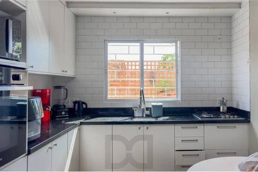 Casa térrea com 4 dormitórios, suíte e 2 vagas. — foto 14