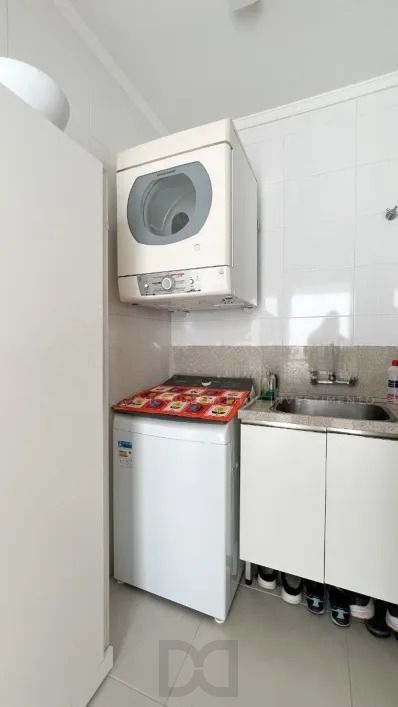 Casa com 3 Dormitórios, Suíte e Garagem para 4 Carros no São Sebastião — foto 12