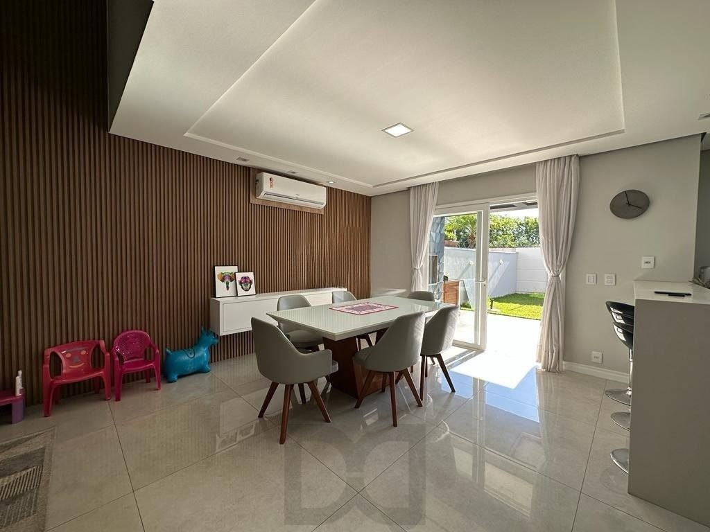Casa em condomínio com 3 dormitórios, suíte master, espaço gourmet com piscina. — foto 9