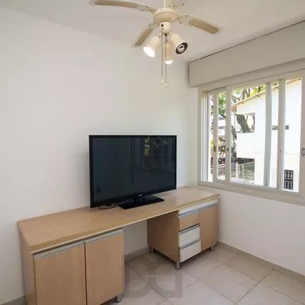 Apartamento com 2 dormitórios, banheiro auxiliar e 2 vagas cobertas. — foto 14