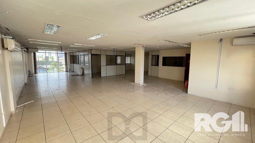 Prédio Comercial Imponente com 1.200m² na Zona Norte de Porto Alegre — foto 6