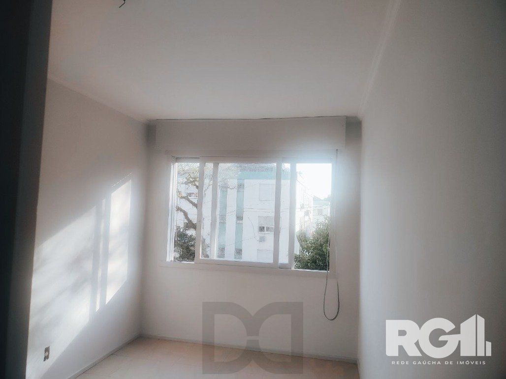 Apartamento reformado com 2 dormitórios 55m² privativos, com vaga no bairro Leopoldina — foto 27