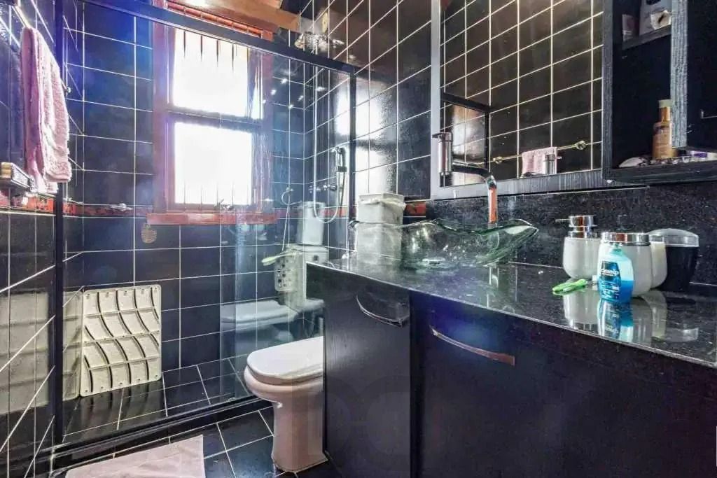 Casa com 4 dormitórios, suíte, piscina e 4 vagas. — foto 22