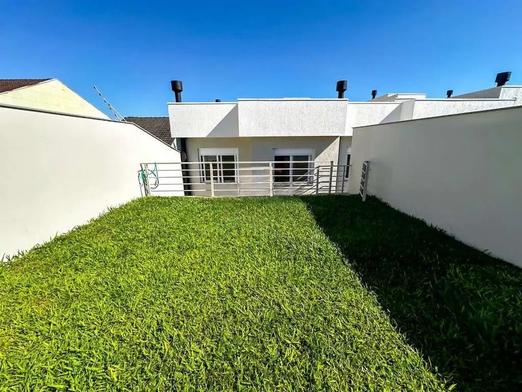 Casa com 3 dormitórios, suíte, churrasqueira, lareira e 2 vagas de garagem. — foto 18