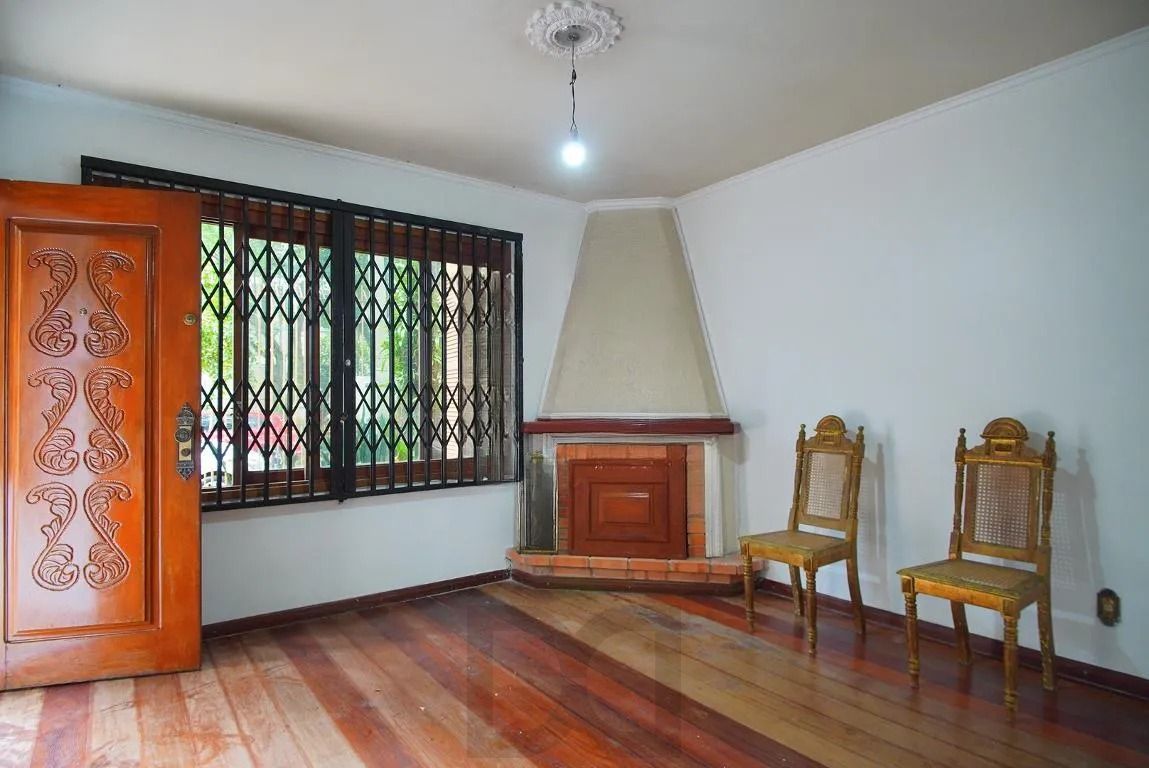 Casa com 4 Dormitórios e Amplo Pátio no Passo D’Areia — foto 18