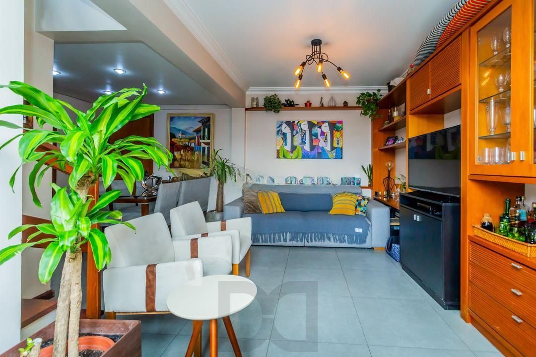 Duplex Reformado com 2 Dormitórios e 1 Vaga – Pronto para Morar — foto 4