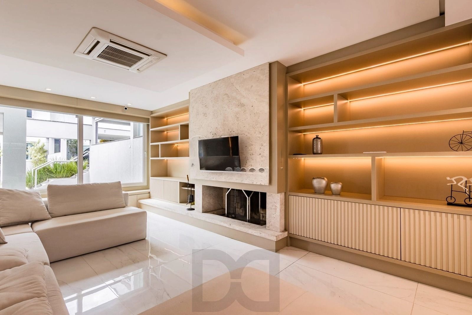 Casa em Condomínio de Alto Padrão com 4 Suítes no Três Figueiras — foto 1