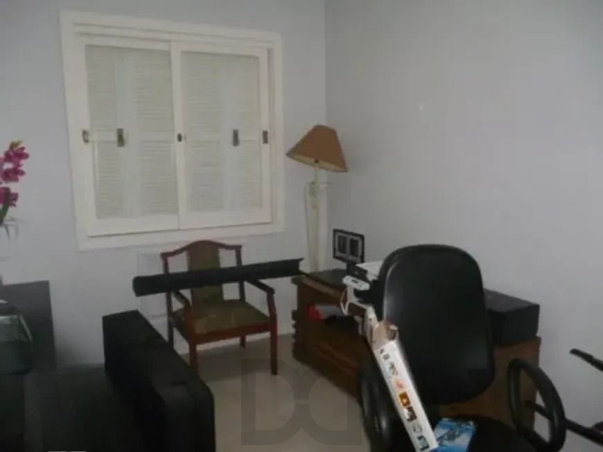 Casa térrea com 3 dormitórios, suíte e 3 vagas. — foto 15