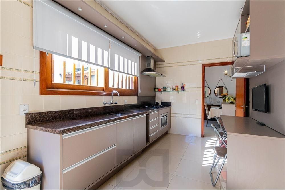 Ampla casa com 3 Dormitórios 293m² e Pátio amplo Próximo a Adda Mascarenhas — foto 11