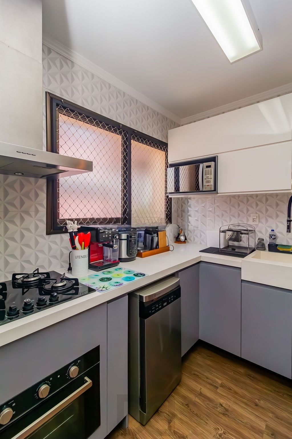 Apartamento de 3 dormitórios com suíte e vaga dupla no Passo da Areia — foto 6