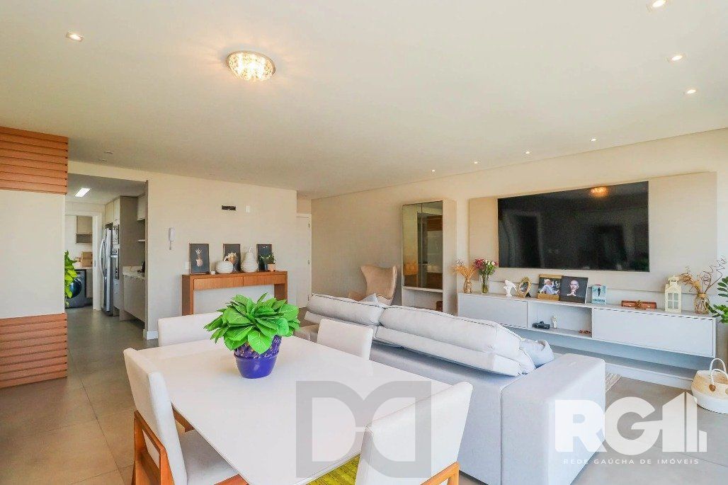 Apartamento com 3 Dormitórios, Suíte e Vaga Dupla – Andar Alto — foto 4
