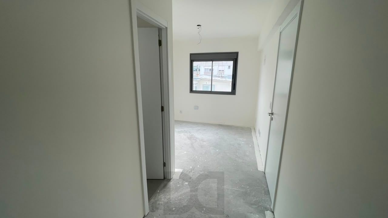 Apartamento à venda com 3 quartos sendo 1 suíte, com 2 vagas, no bairro Petrópolis — foto 13
