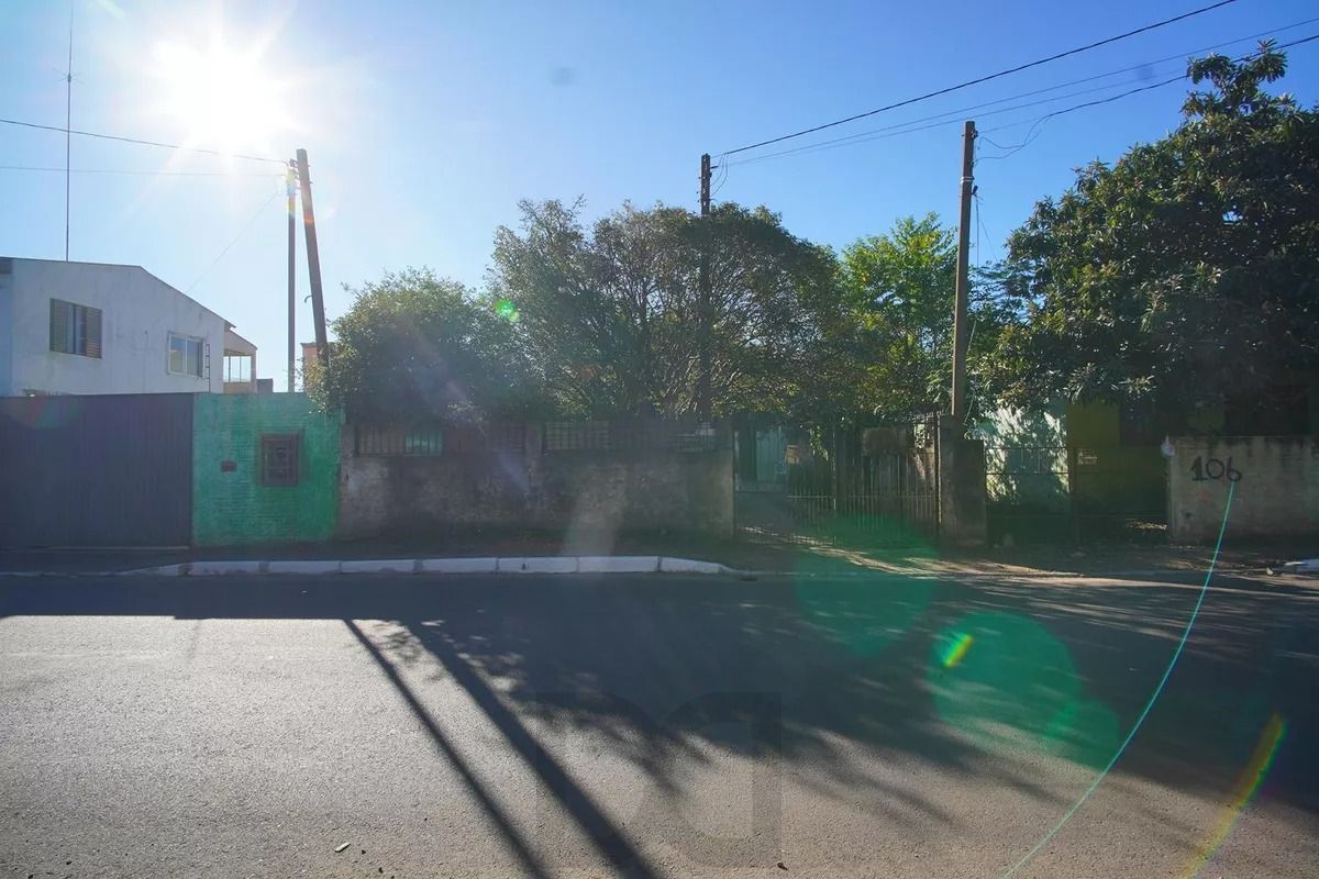 Casa Térrea com 5 dormitórios, Amplo Terreno de 300m² - Bairro Santa Rosa — foto 33