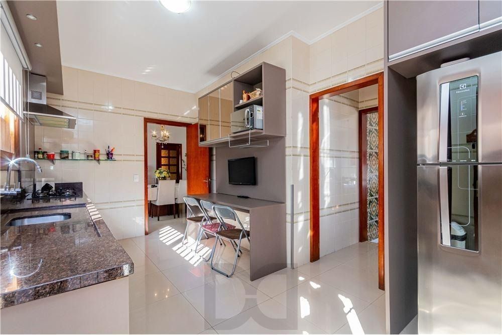 Ampla casa com 3 Dormitórios 293m² e Pátio amplo Próximo a Adda Mascarenhas — foto 9