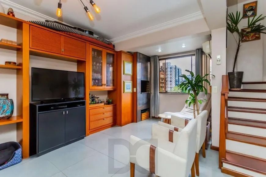Duplex Reformado com 2 Dormitórios e 1 Vaga – Pronto para Morar — foto 2