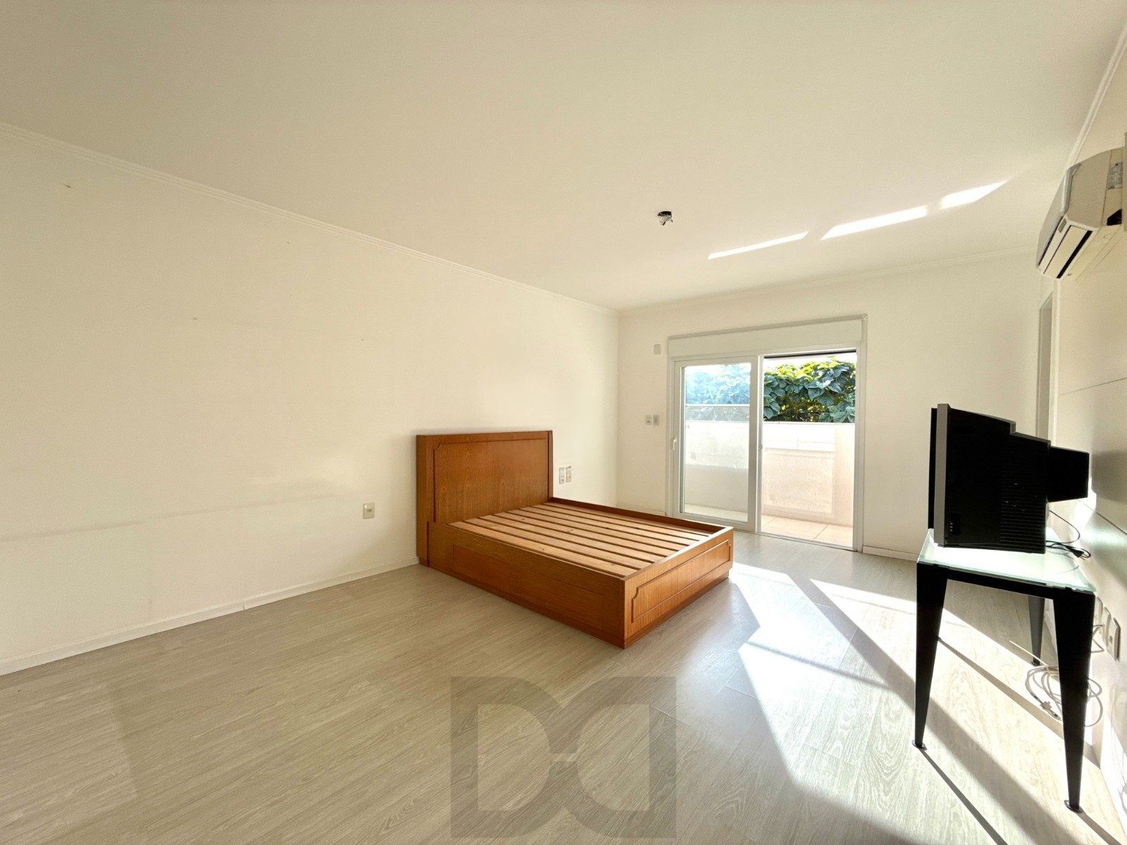 Casa com 3 Suítes e 3 Vagas no Bairro Vila Ipiranga — foto 15