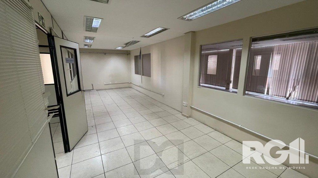 Prédio Comercial Imponente com 1.200m² na Zona Norte de Porto Alegre — foto 28