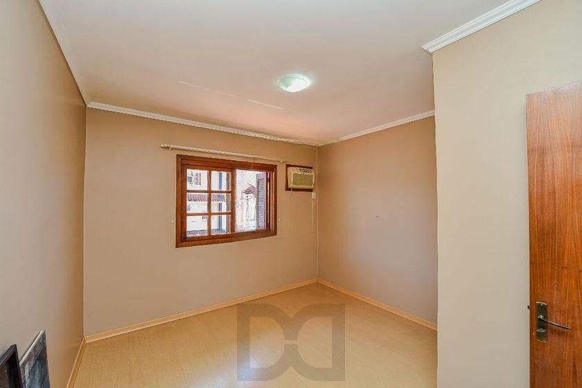 Casa com 3 dormitórios, suíte e churrasqueira. — foto 12