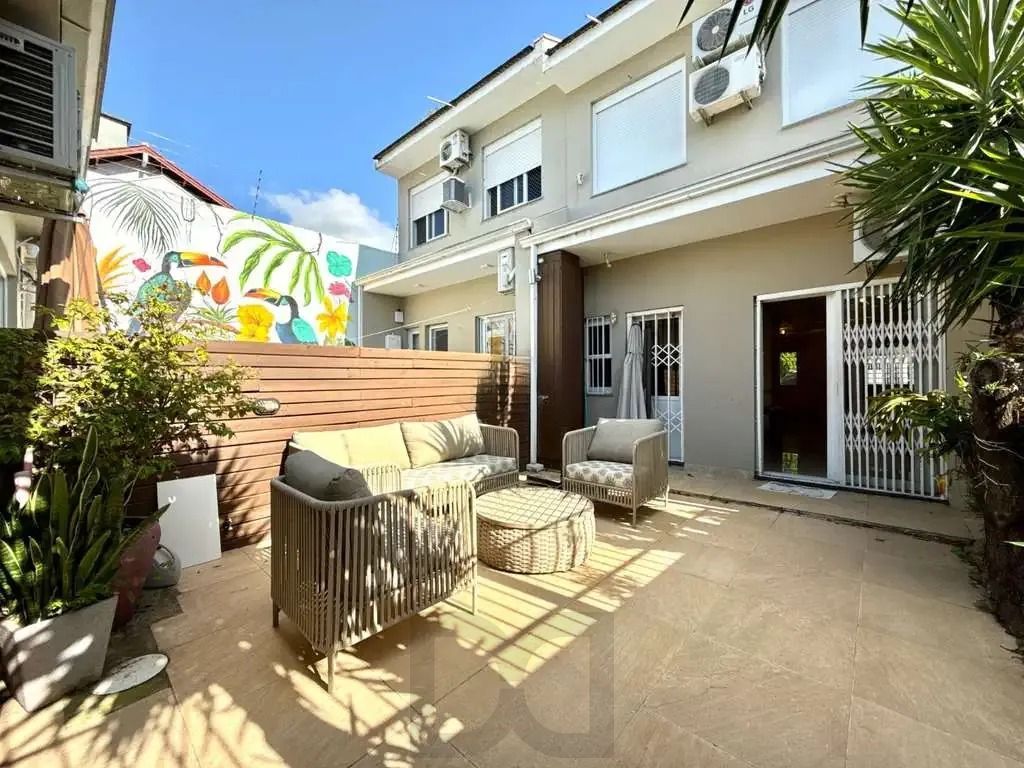 Casa com Quintal e Espaço Gourmet no Jardim Sabará — foto 2