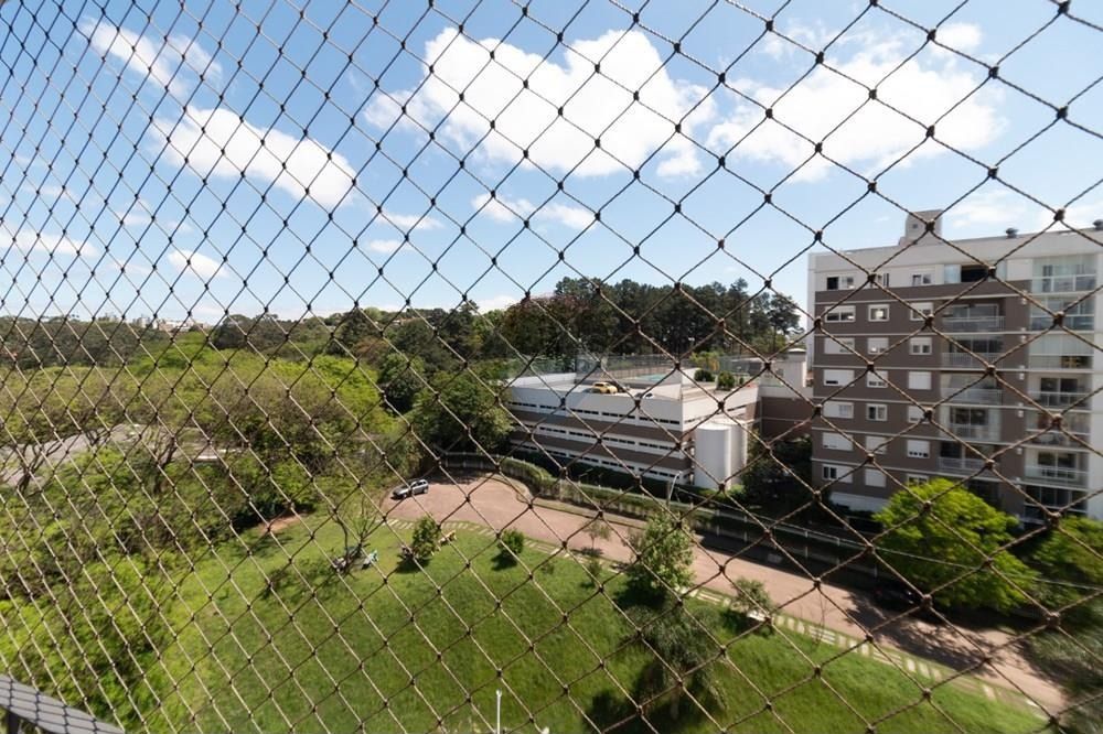Apartamento com 3 dormitórios (sendo 1 suíte), 2 banheiros, lareira, churrasqueira e 2 vagas de garagem. — foto 31