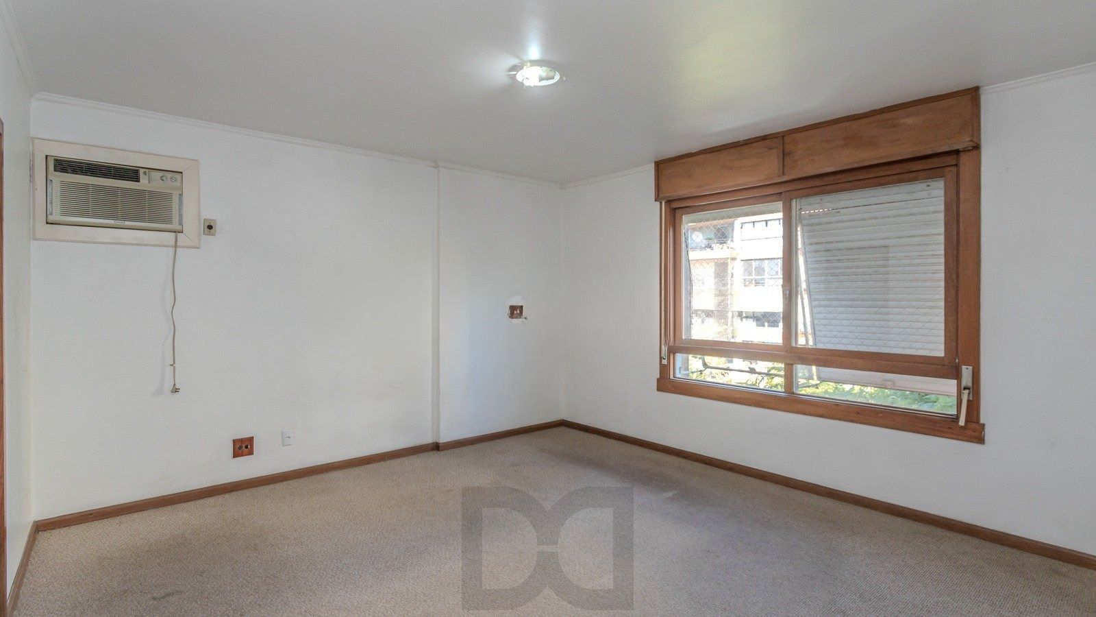 Apartamento semimobiliado de 140 m² privativos no bairro Mont'Serrat — foto 3