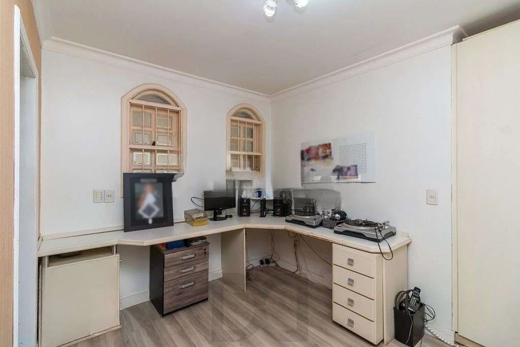 Belíssima casa com piscina, 5 dormitórios e 5 vagas no Jardim Lindóia — foto 28