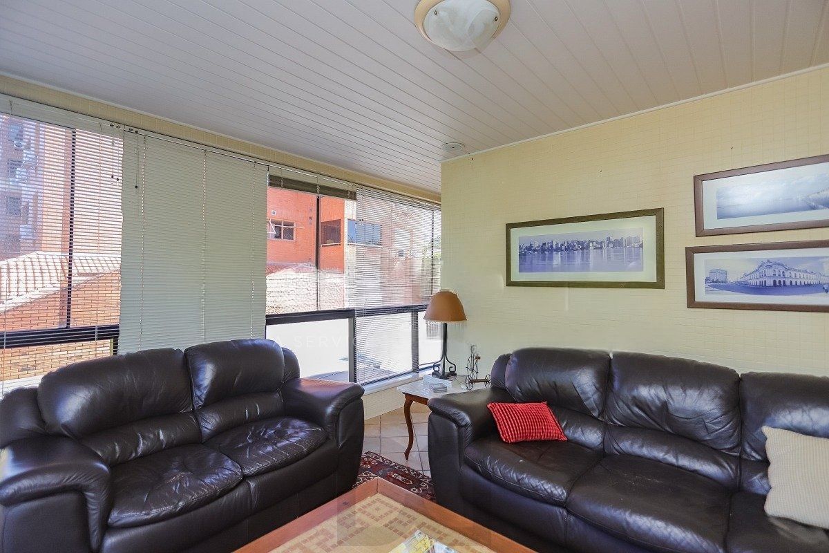 Apartamento com 3 dormitórios, suíte, 2 vagas e varanda com churrasqueira. — foto 9