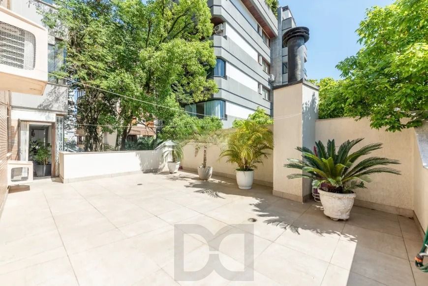 Apartamento Garden com 3 dormitórios e pátio ensolarado — foto 2