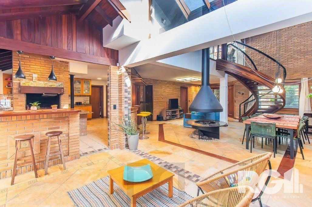 Casa espaçosa com 3 dormitórios, pátio com piscina e 4 vagas — foto 5