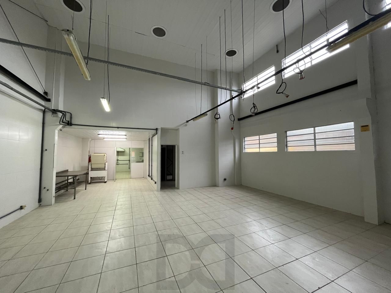 Prédio Comercial à venda com 5 salas, 400m², 6 vagas, Rua Laudelino Freire no bairro Sarandi em Porto Alegre — foto 11