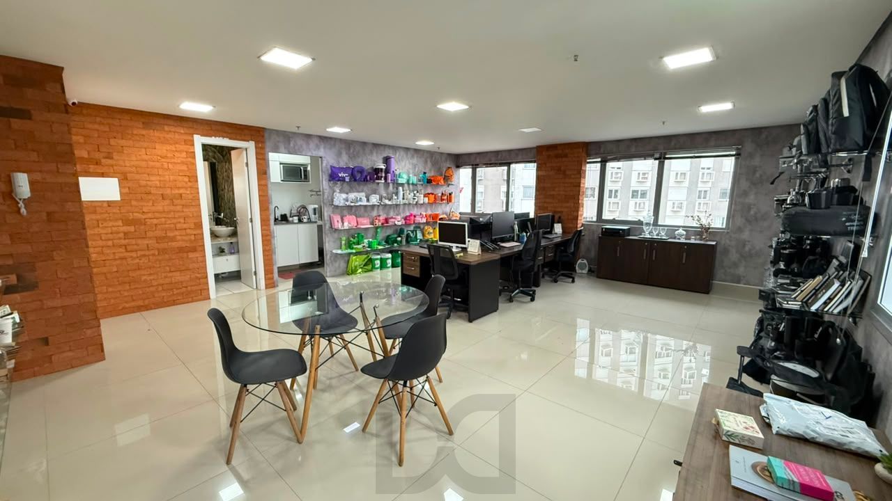Sala Comercial Mobiliada em Andar Alto no Condomínio Icon — foto 1